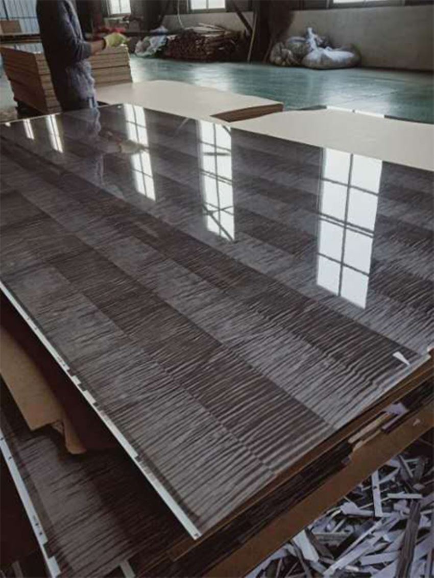 點擊查看詳細信息<br>標題：水晶鏡面板 閱讀次數(shù)：469